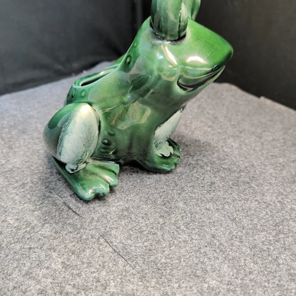 Vntg Hull Pottery Green Big Eye Frog Drip Glaze Ceramic Planter USA 6.25" - Picture 2 of 7